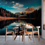 Fototapeta Jezero obklopené stromy a horami